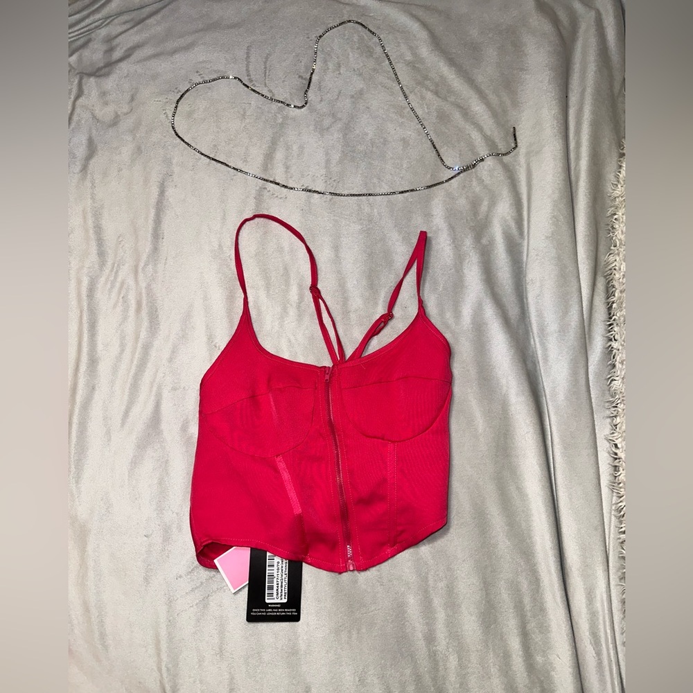 NWT Pretty Little Thing shirt